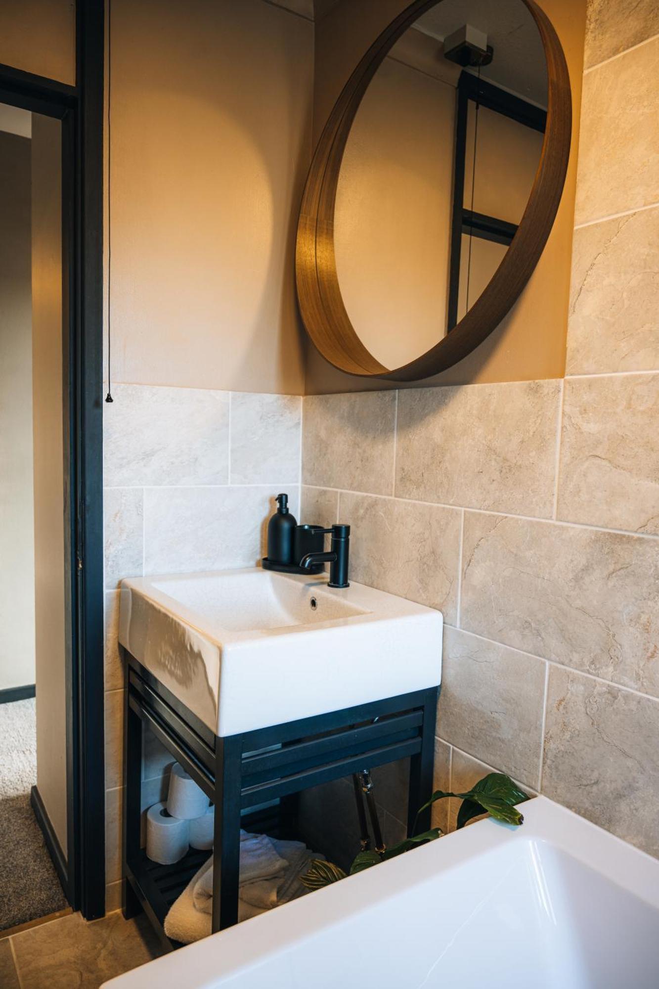The Hideaway - Stratford Upon Avon - Central - Free Offstreet Parking - 2 Bedroom Luxury Apartment Extérieur photo